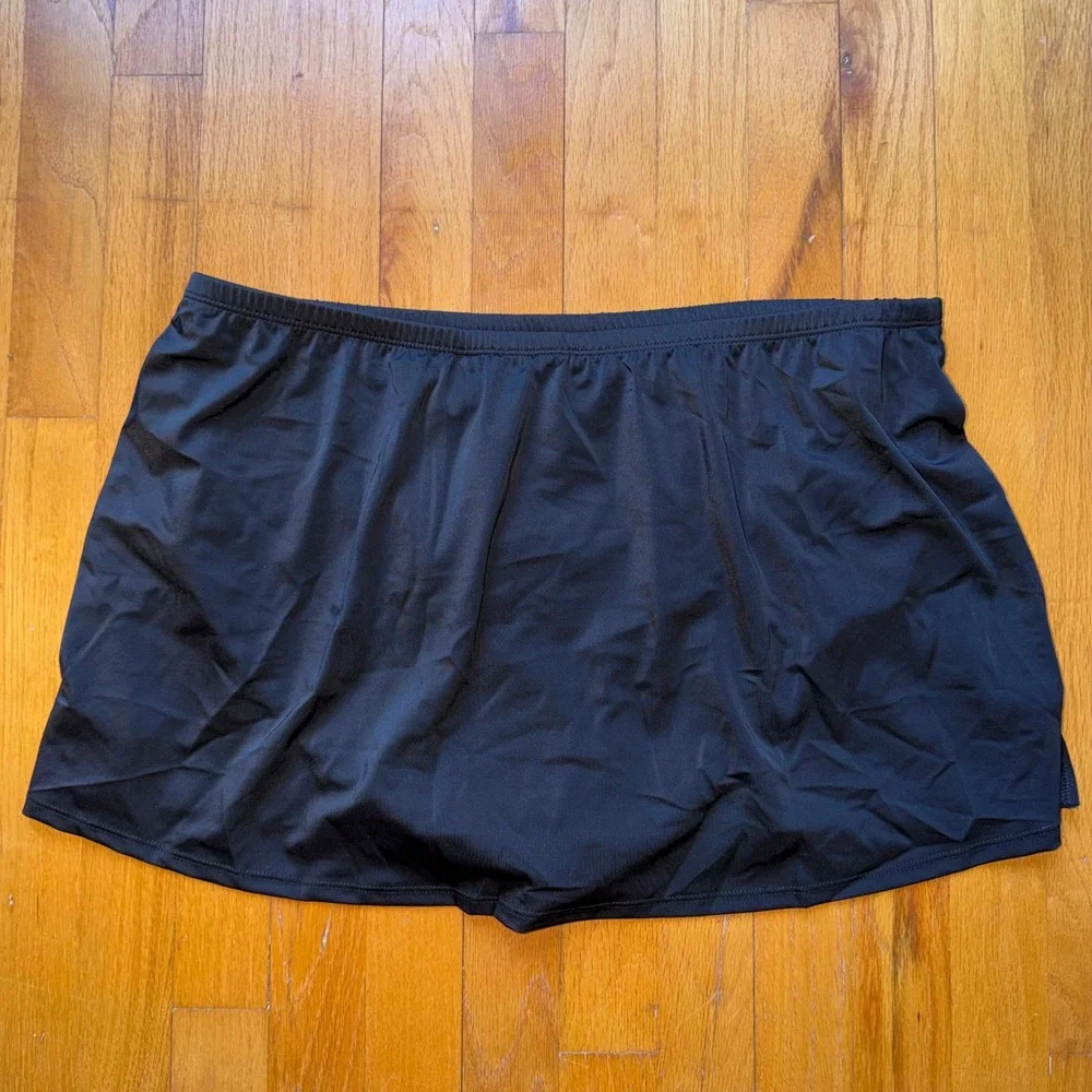 New Cacique Swim Black Swim Skirt with Built-in Brief Size 14 Minimalist Classic